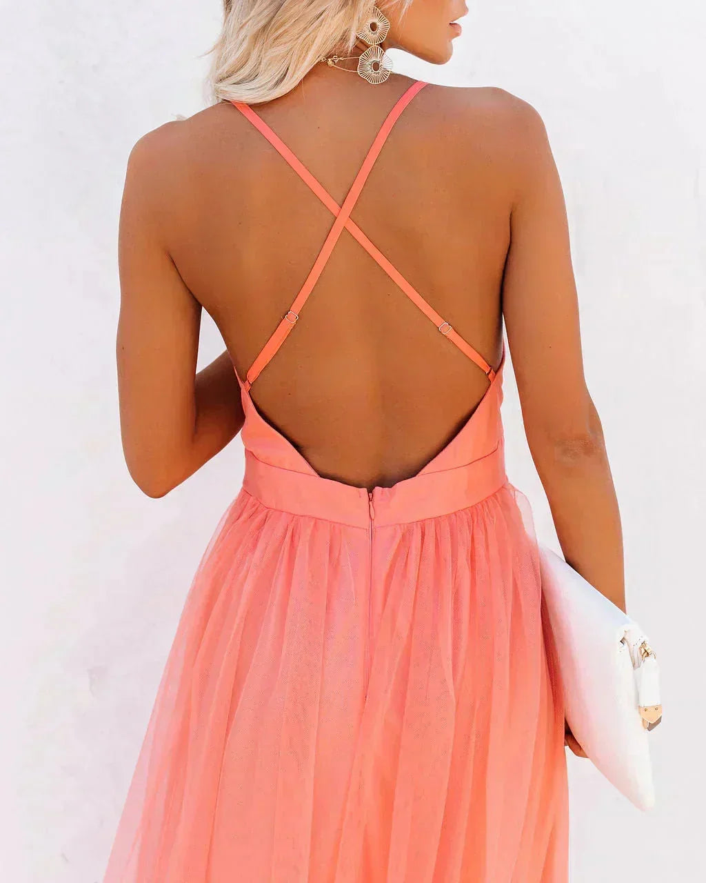 Damiana | Vestido Comprido Etéreo em Tule Decote em V Costas Decotadas Fluido Noite