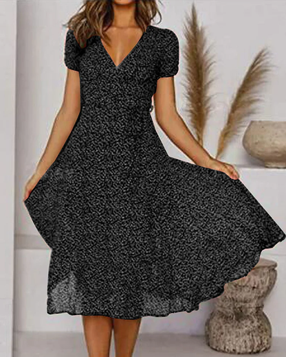 Cassandra | Vestido Midi Cruzado Floral – Decote em V Favorecedor | Verão Momount