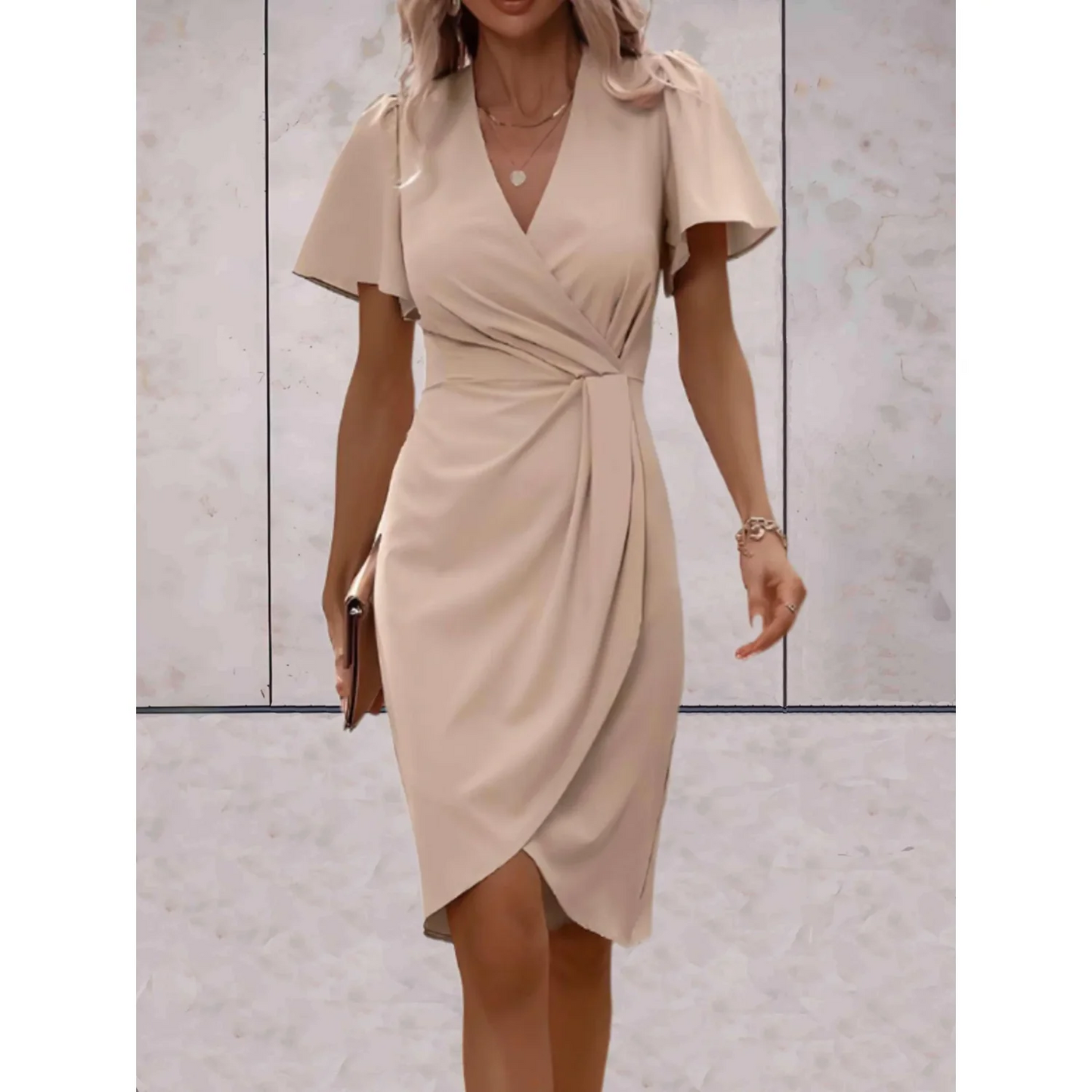 Sienna | Vestido Midi Cruzado Esvoaçante – Feminino e Sem Esforço | Momount