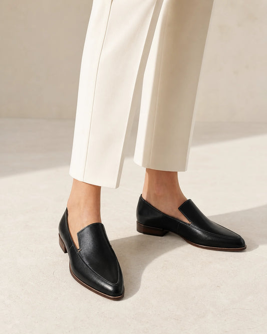 CORDELIA-QUALITY-REMAKE-2026-07-22 — loafers-for-women-pointed-toe-slip-on-flats-black-01-worn-hero.webp