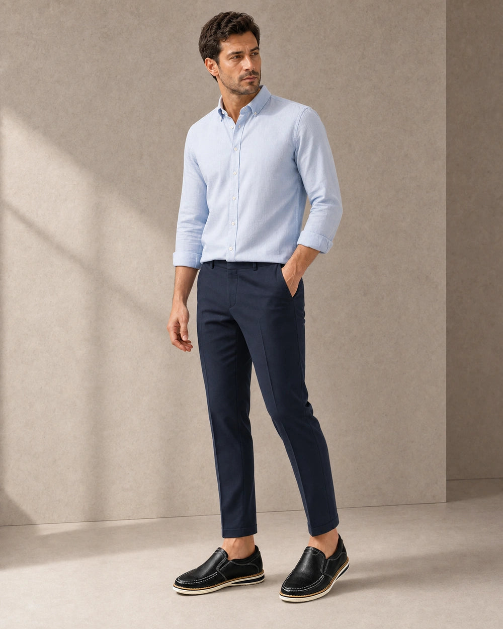 Mocassins de homem slip-on com pespontos manuais e painéis elásticos — image 7