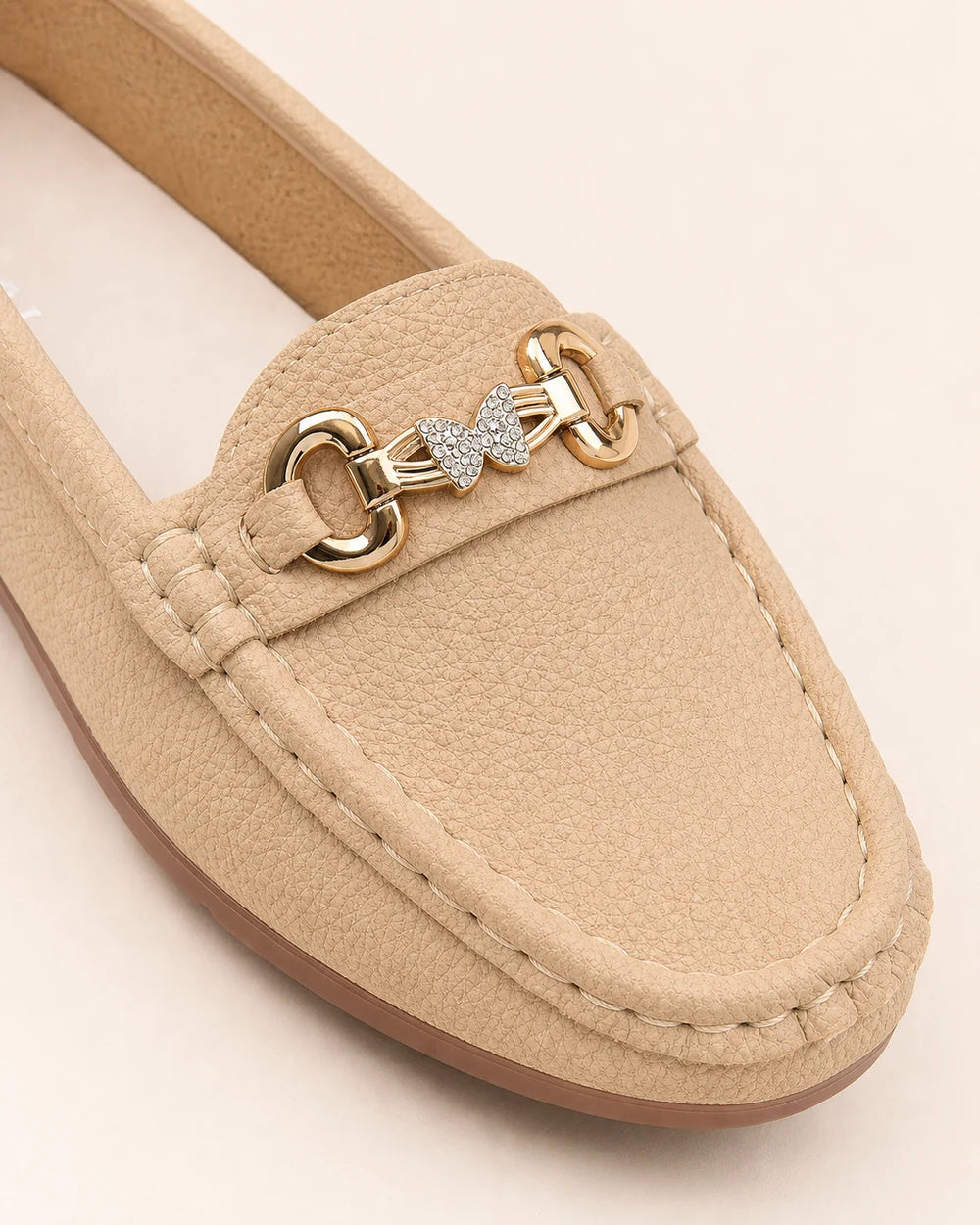 Mocassins bege de senhora com corrente dourada — imagem do produto 6