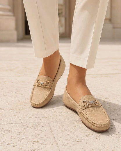 Mocassins bege de senhora com corrente dourada — imagem do produto 7