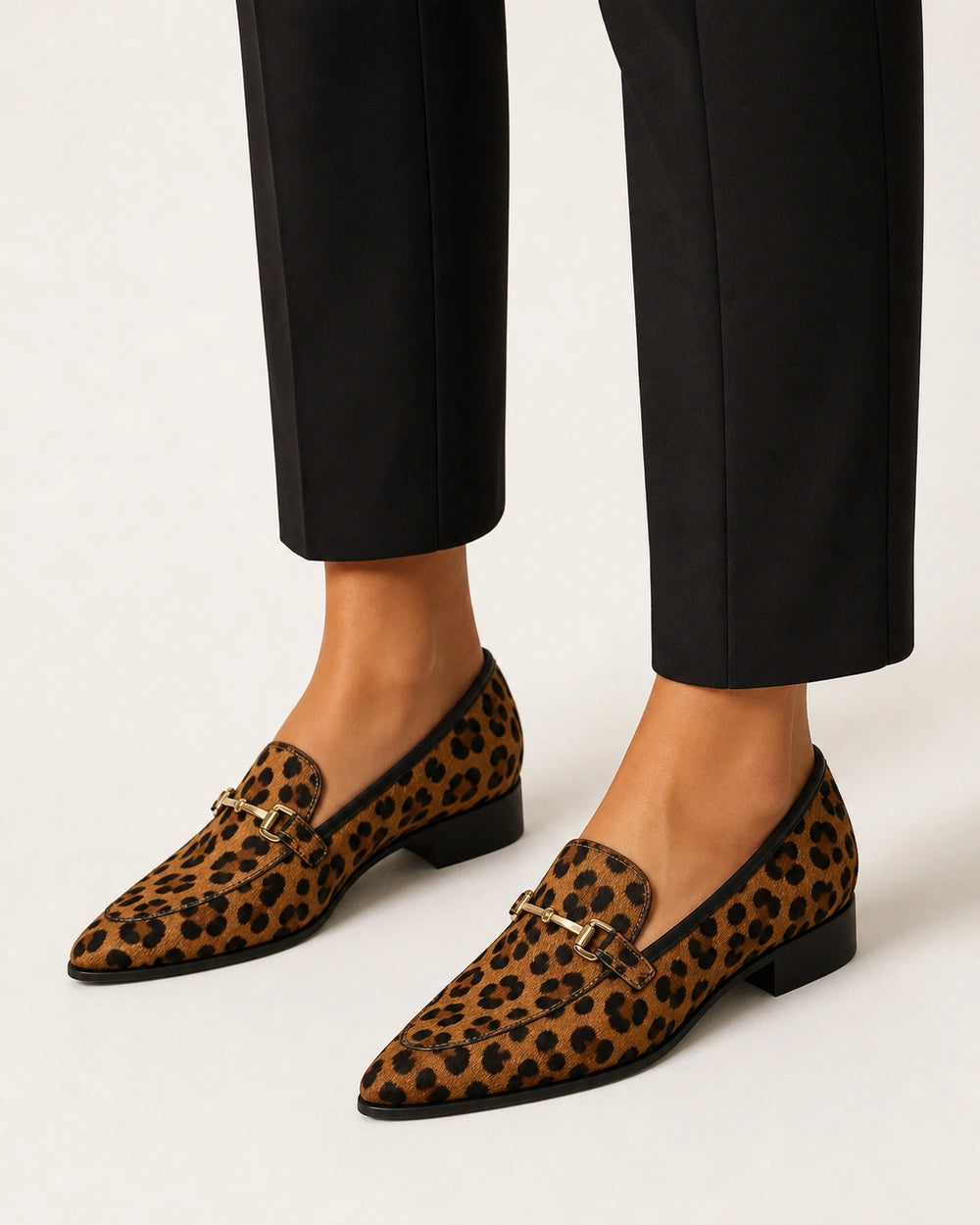 Mocassins leopardo de senhora com bico fino e bridão — imagem do produto 2