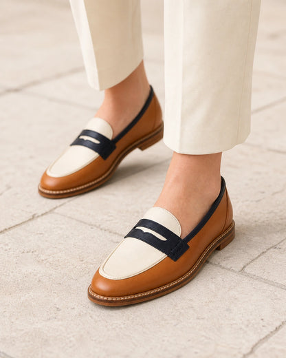 Mocassins castanhos e creme de senhora com bico redondo — imagem do produto 7