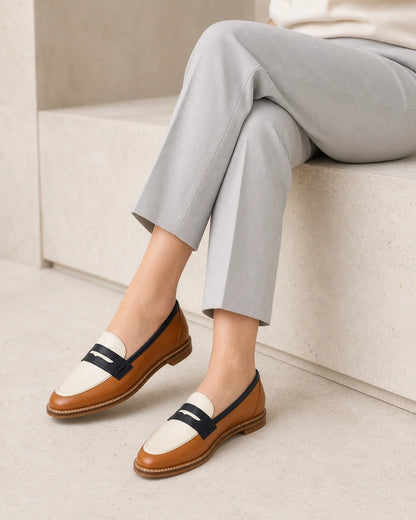 Mocassins castanhos e creme de senhora com bico redondo — imagem do produto 8