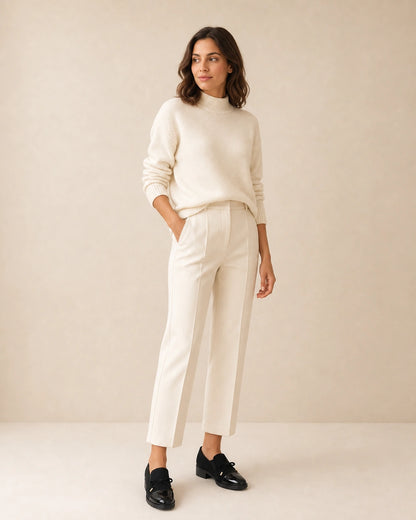 Mocassins pretos de senhora com biqueira brilhante e laço — imagem do produto 2