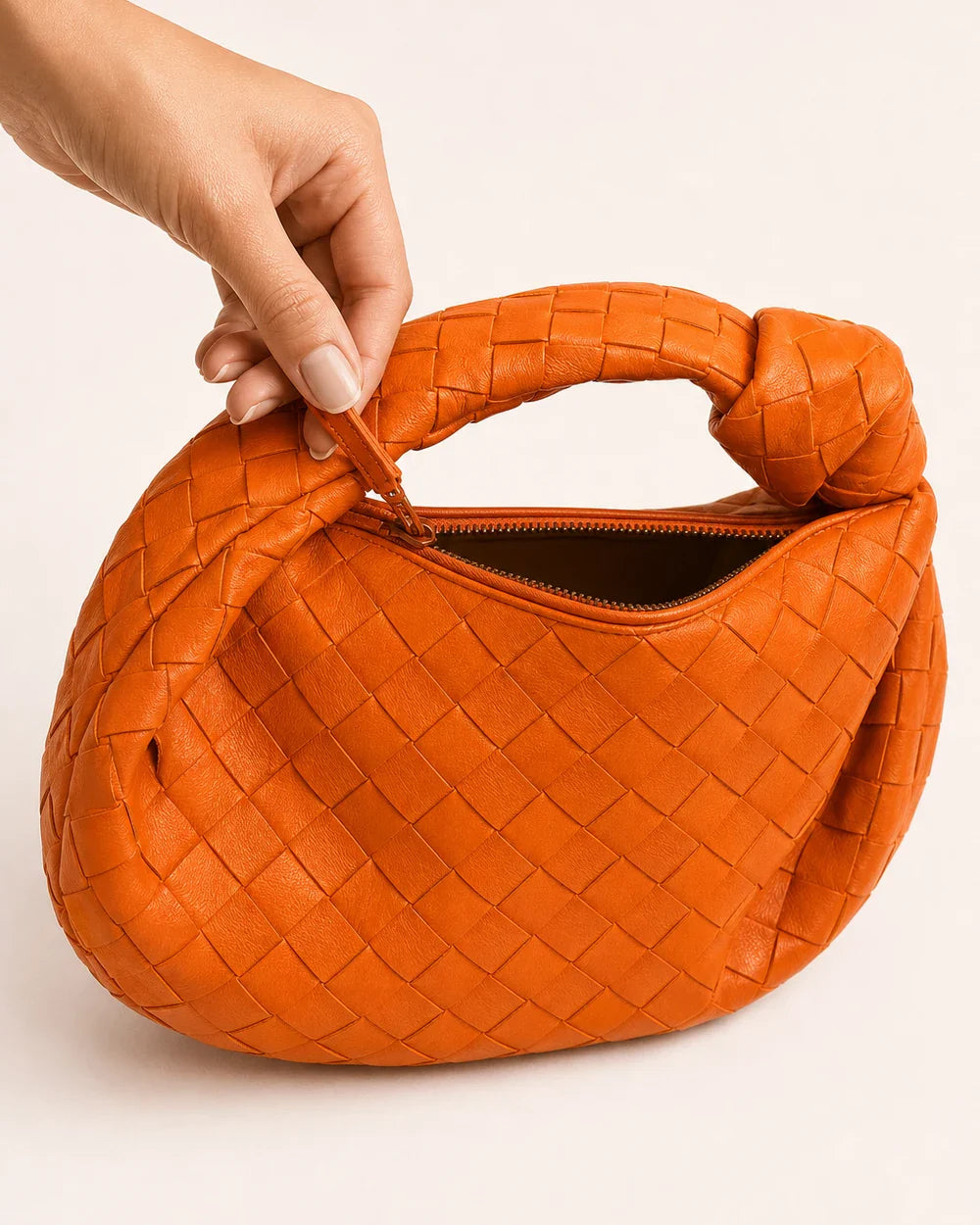 Momount Mala hobo entrançada para mulher