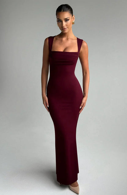 Allegra | Vestido Comprido Elegante em Cetim Decote Halter Costas Decotadas Noite