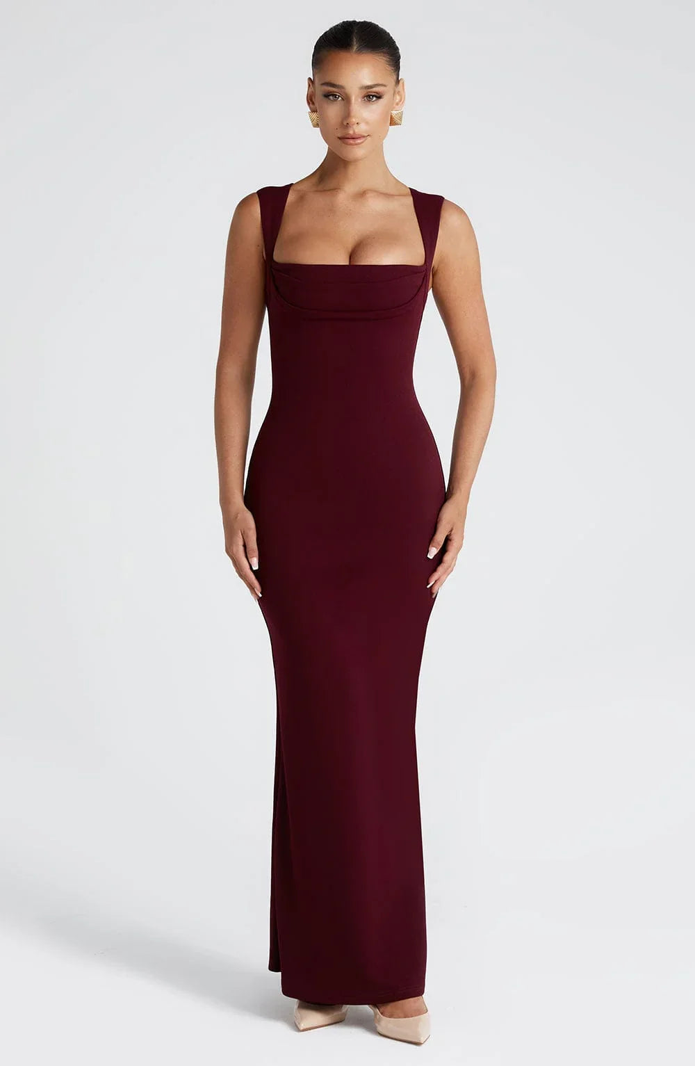 Allegra | Vestido Comprido Elegante em Cetim Decote Halter Costas Decotadas Noite