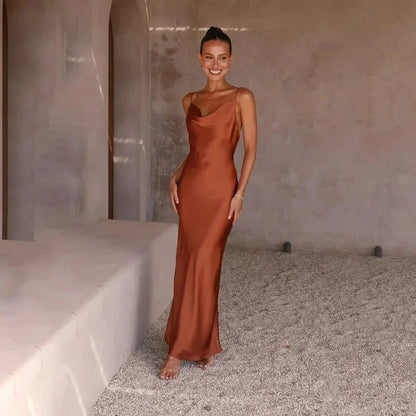 Calliope | Vestido Comprido Elegante em Cetim Decote Drapeado Slip Corte em Viés Noite