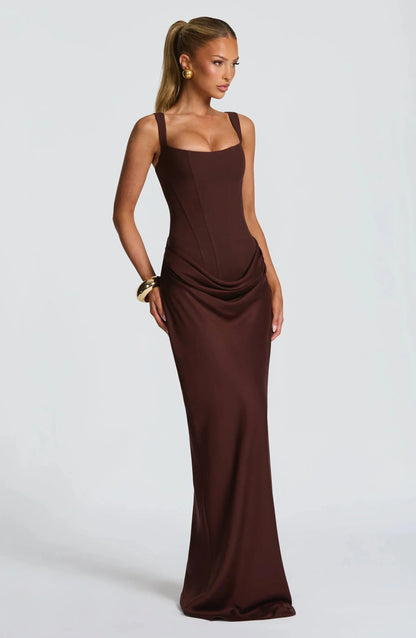 Galatea | Vestido Comprido Elegante em Cetim Decote Quadrado Justo Costas Decotadas
