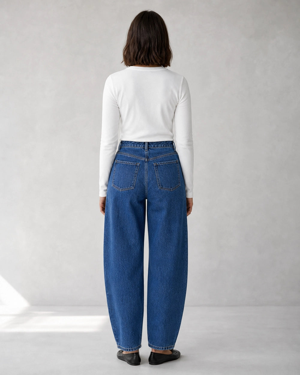 Jeans barrel de mulher de cintura subida azul médio — image