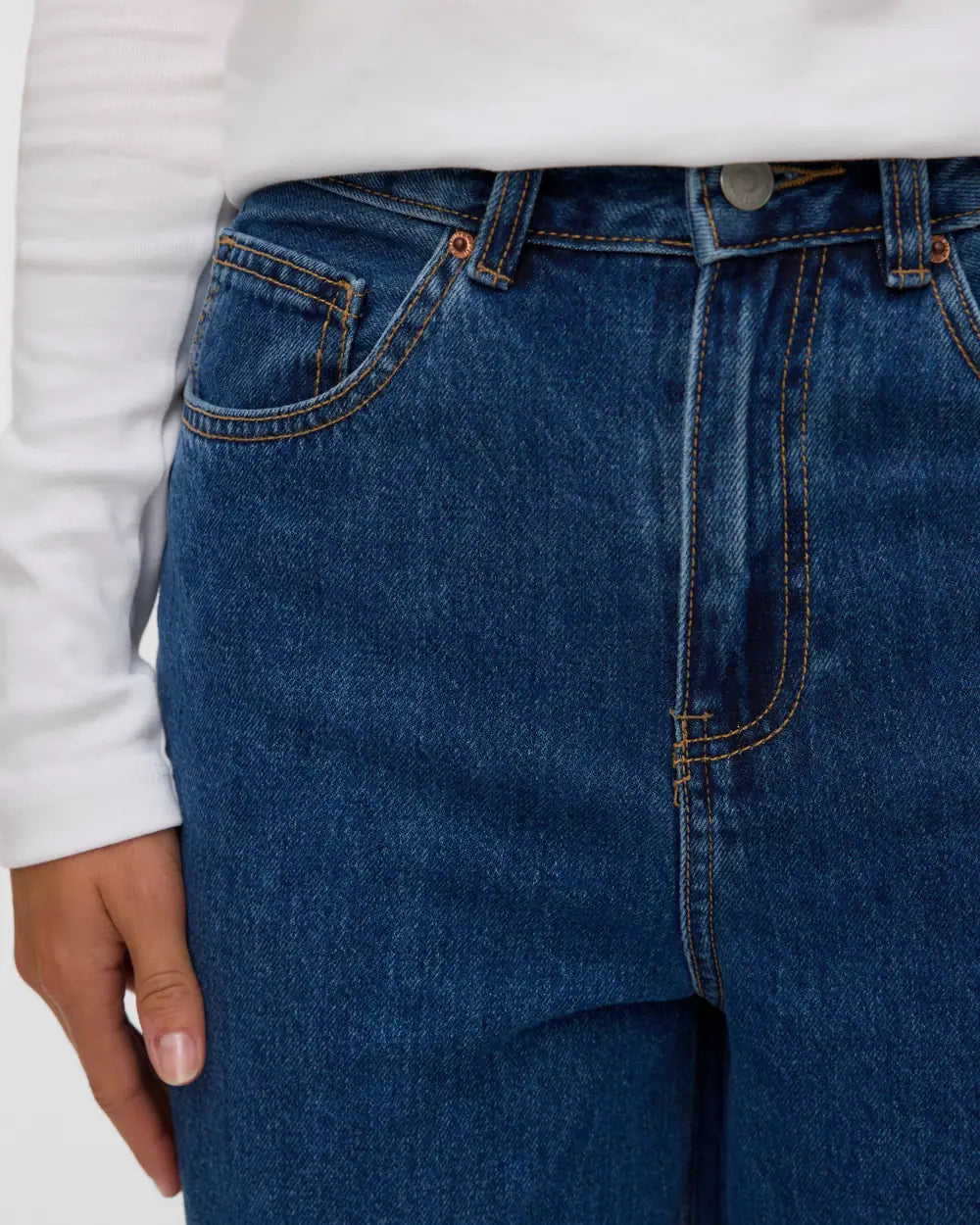 Jeans barrel de mulher de cintura subida azul médio — image